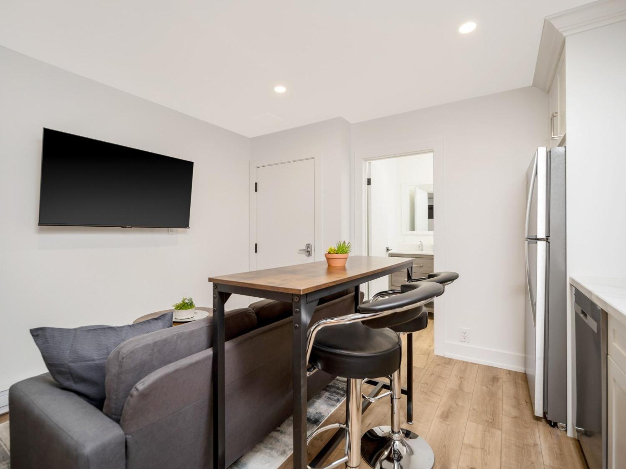 Cozy Studio Apt - Corktown Hamilton - Near Dt Διαμέρισμα Εξωτερικό φωτογραφία