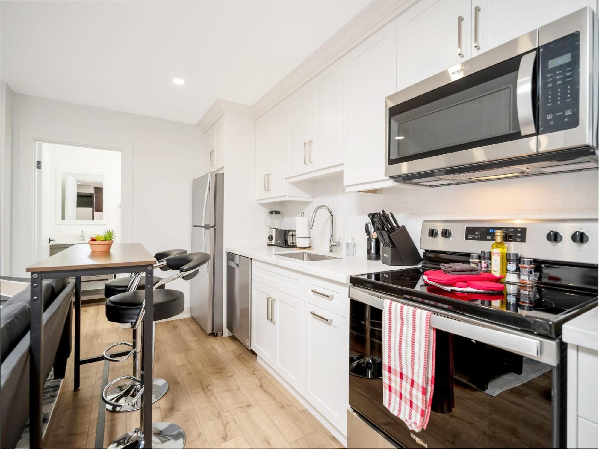 Cozy Studio Apt - Corktown Hamilton - Near Dt Διαμέρισμα Εξωτερικό φωτογραφία